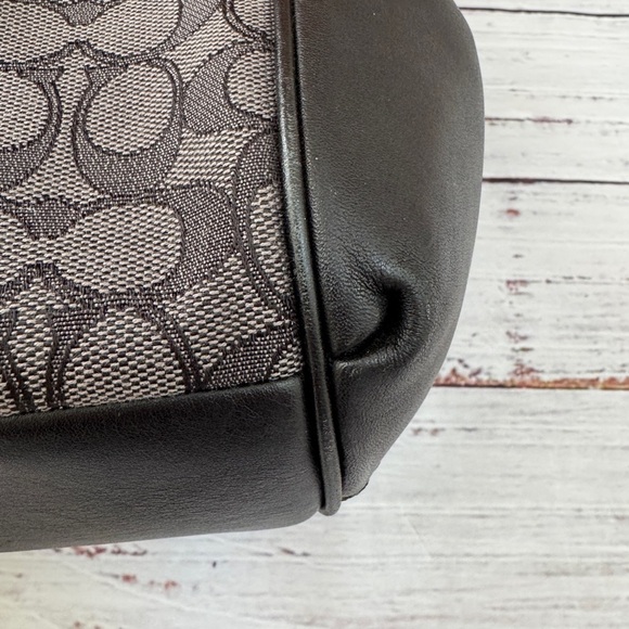 COACH  TOTE F27579 /HAND BAG EUC Black Leather and Canvas. - Picture 4 of 15